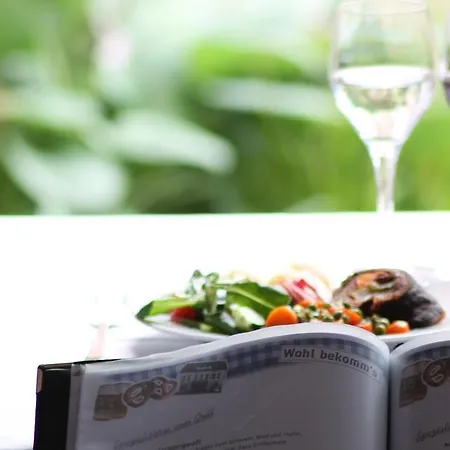 Bayrischer Hof מלון