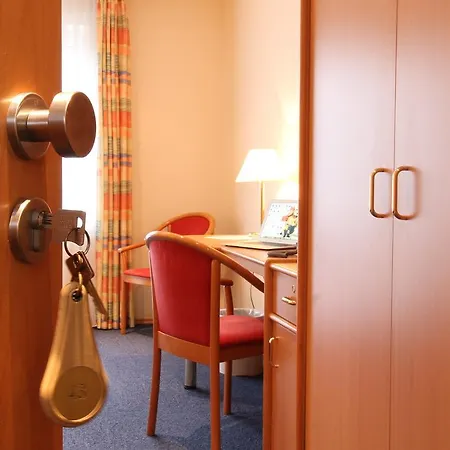 Bayrischer Hof Hotel