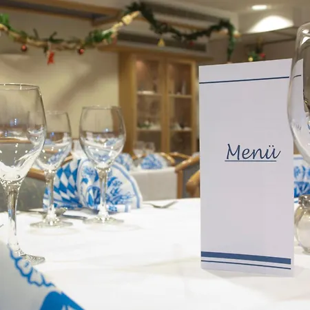 מלון Bayrischer Hof מלה