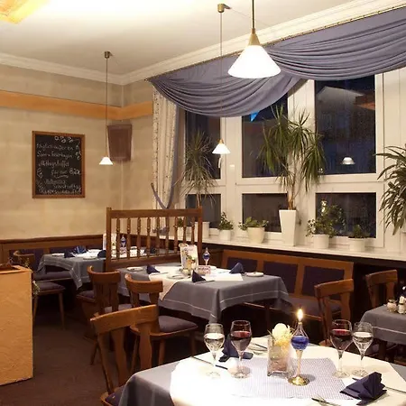 Bayrischer Hof Hotel 3*